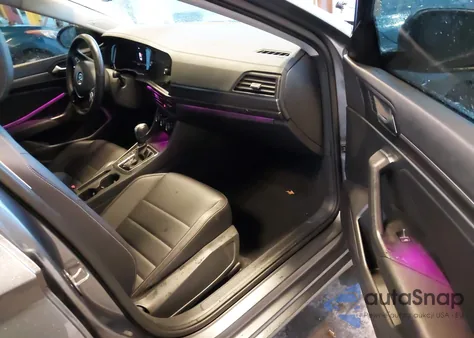 2021 Volkswagen Jetta 1.4T Sel z USA, uszkodzony, nr VIN 3VWE57BU7MM070059